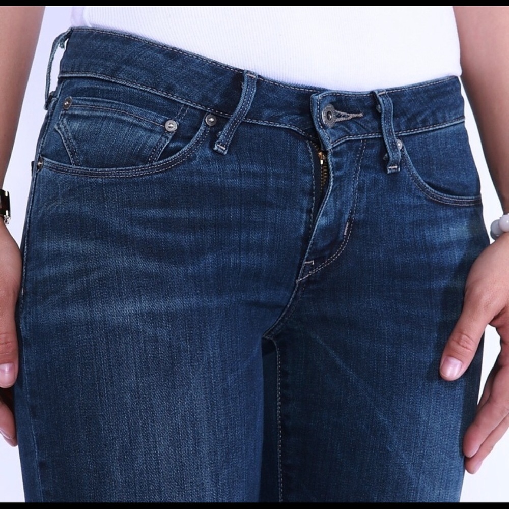 Levi’s - Picture 3 of 3